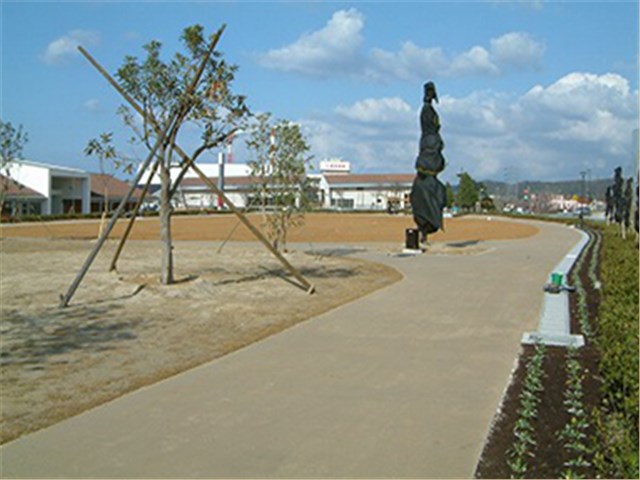 生态素土铺装道路