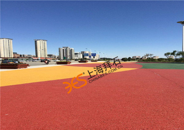 彩色艺术透水路面.jpg 彩色艺术透水路面.jpg